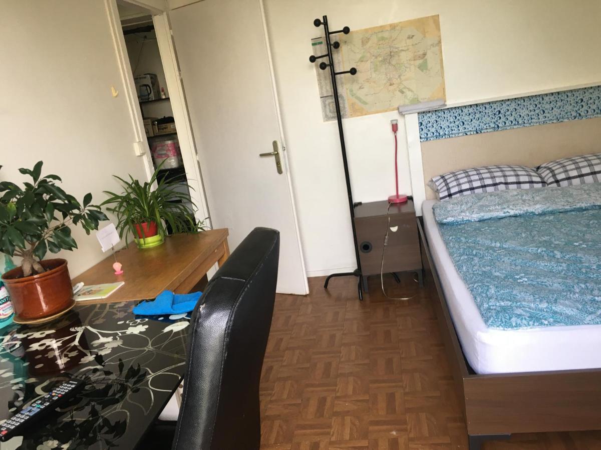 Chambre Confortable Orly Luaran gambar